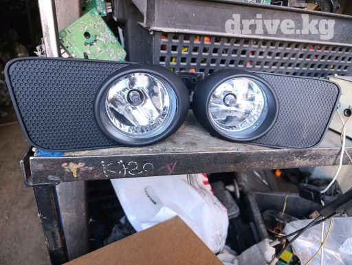 Тайота Виш 2003 туманник