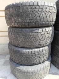 Шины 265 / 65 / R 17, Зима, Б/у, Комплект, Внедорожные (АТ/МТ), Bridgestone