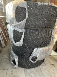 Шины 285 / 60 / R 18, Зимняя шипованная, Б/у, Комплект, Легковые, Италия, Accelera