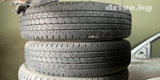 Шины 225 / 40 / R 18, Лето, Б/у, Пара, Легковые, Япония, Bridgestone