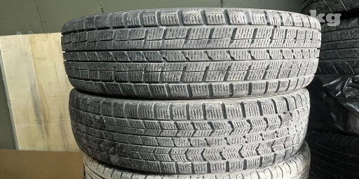 Шины 215 / 45 / R 17, Зима, Б/у, Пара, Легковые, Dunlop