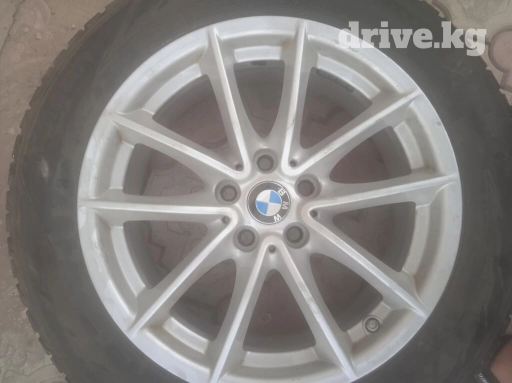 Продаю диски на BMW 4шт r 17 размер очень в хорошем состоянии без