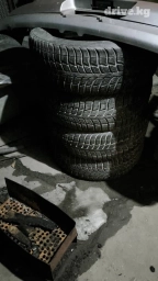 Продаю резину липучка зима в хорошем состоянии 235/60 R16