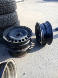 Продаю диск штамповки железки в идеальном состоянии от фольксвагена