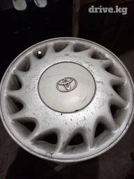 Диски оригинал колпачки все на месте r15 разболтовка 5 114,3 или