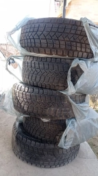 Шины 265 / 60 / R 18, Зима, Б/у, Комплект, Внедорожные (АТ/МТ), Pirelli