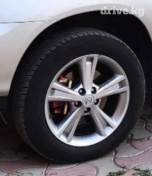 Продаю легкосплавные диски с летней резиной R 235/60/18, идеальное