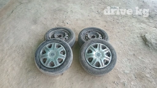 Продаю шины в хорошем состоянии. Летний вариант размер 14.Цена