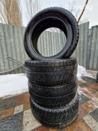 Шины 215 / 55 / R 17, Зима, Комплект, Япония, Bridgestone