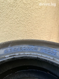 Продаю срочно! Резину 265/60/R18!!! Лететние без шишек без порезов! В