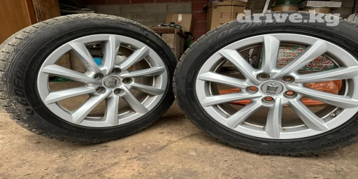 Продаю диски 400$ отдельно шины 20000сомкомплект 53000сом Масло