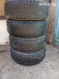 Продаю шины летние состояния средние комплект