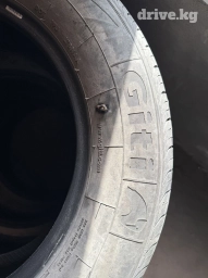 Срочно 🚨 Продаю шины почти новые 235/65/18