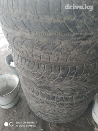 Продаю резину215/55/18 сезонка состояние среднее 225/55/18 три баллона