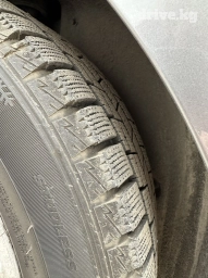 Продаю шины зимние 225/55/17 проехал два сезона протектор 90% В