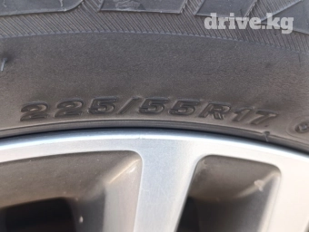 Продаю летние шины на хундай грандуер и диски с резиной на Ниссан