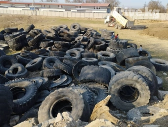 Предлагаем отработынные грузовые шины для переработки. Находятся под