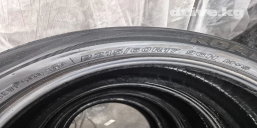 Шины 215 / 60 / R 17, Лето, Б/у, Комплект, Легковые, Корея, Roadstone