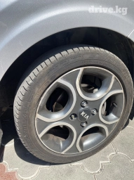 Комплект Р15 отличное сост
Резина лето 2020 года
Киа морнинг