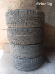 Резина 215/55 R17 б/у 
 каждый болон по 1500 сом
