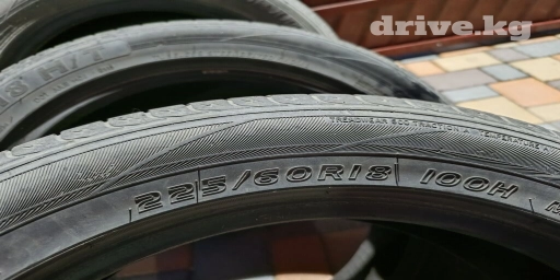 Продаю б/у шины 225/60/18 по 500 сом каждая есть 8 шт