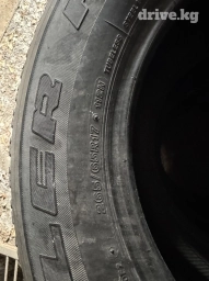 Продаю летние шины 265/65R17 3шт Maxxis Bravo 1шт Bridgestone