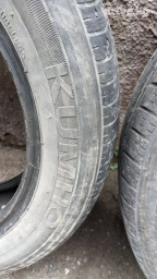 Продам пару летних шин 14.60.165 кумхо на сезон или два. прошу 2000 за