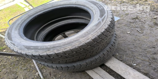 Продаю резину зимнюю 225/60/R18 есть только одна пара
