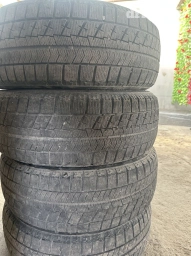 Резина зима размер 205/60/16 состояние средний фирма BALIZZAK