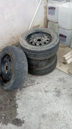 Продаю шины с дисками и без с дисками 1000 без 500 размеры р14 парные