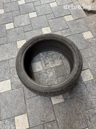 Продаю резину Federal Couracia Размер : 285/35/22 в наличии 1 штука