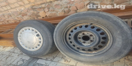 Мерс, Мерседес,металлические пара дисков,резина без шишек лето,уже лет