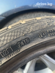 Шины 235 / 40 / R 18, Зима, Б/у, Пара, Легковые, Continental