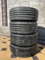 Продаю 4 летние шины в комплекте размер: 235/45/18 . Состояние