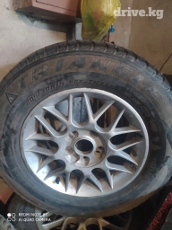 Продаю комплект диск с резиной.Зима. Стояли Хонда СРВ. Диск