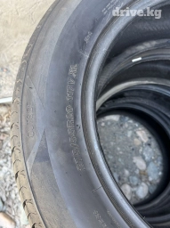 Шина 225 55 20 стояли у тойоты секвоя состояние нового колеса