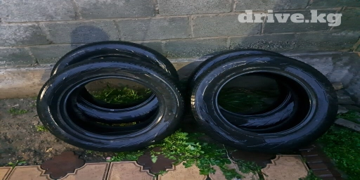 Шины 235/65/R17
Цена-6000
Шины по состоянию средние