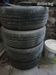 Продаю комплект шин