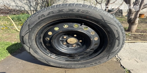 Продаю. Запаска. На Тойота Камри
215. 60. 16