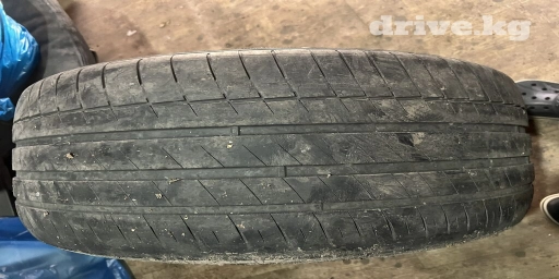 Продаю летнюю разноширокую резину
Перед 255/50/19 зад 285/45/19