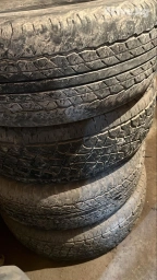Срочно срочно продаю шина 265/65/17