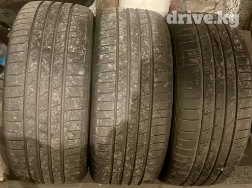 Продаю 3 шины: 235/50 R18 лето. Состояние отличное.Цена за штуку 3000