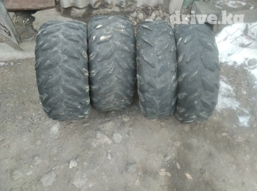 Продаю квадрик прошу 12 тысяч состоянии хорошее есть ещё один комплект