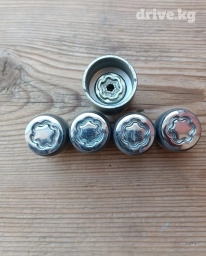 Продаю оригинальные секретные гайки болты фирмы mc gard. На 19