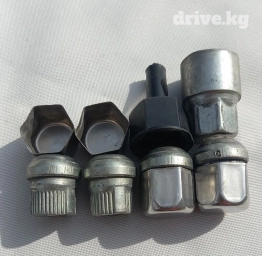 Секретки на авто
В отличном состоянии
Оригинал