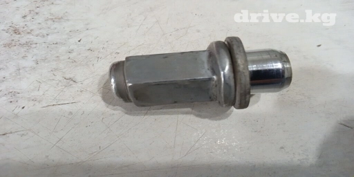 Болты для диска 24шт,оригинал,
тайота фуранер.,сурф