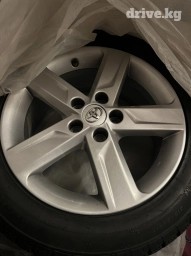 Колеса в сборе 215 / 55 / R 17, Зима, Б/у, Комплект, Легковые, Литые, отверстий - 5