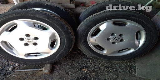 Колеса в сборе 215 / 60 / R 17, Зима, Б/у, Комплект, Легковые, Литые, отверстий - 5