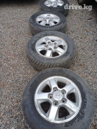 Колеса в сборе 285 / 60 / R 18, Зимняя шипованная, Б/у, Комплект, Литые