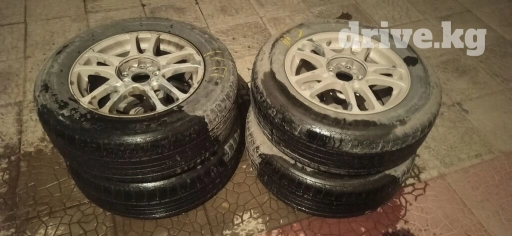 Колеса в сборе 215 / 65 / R 16, Лето, Б/у, отверстий - 4